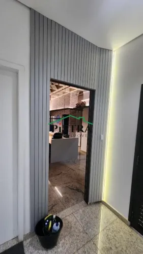 Sala para locação na Vila da Serra