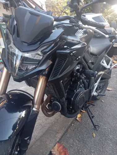 Segundo dono moto impecável pouquíssimo rodada. 