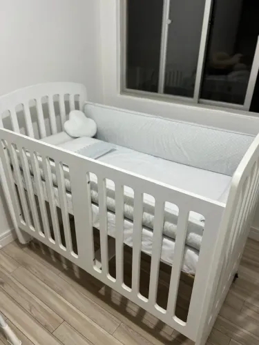 Berço Tokstok branco ajustável