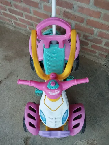 Quadriciclo infantil maral