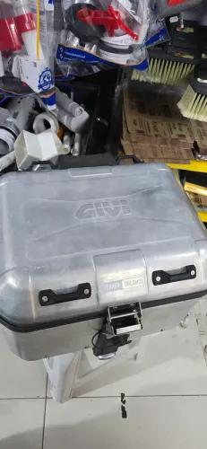 Baú de moto GIVI ALUMINIO