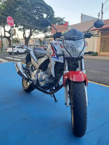 Cb 300 troco por carro