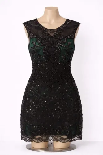 Vestido de festa preto com brilho