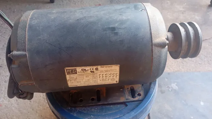 Motor weg trifásico 2cv baixa rotação
