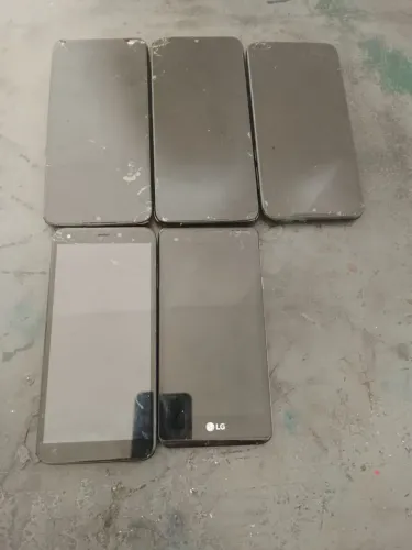 Celulares com defeito
