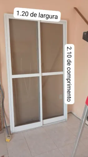 Portas de alumínio de sacada