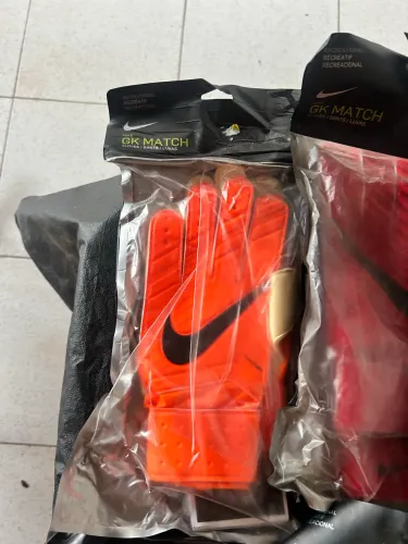 Luvas de goleiro originais nike e adidas