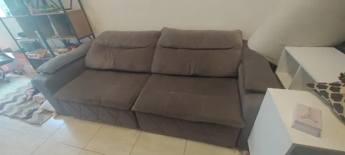 Sofá retrátil usado