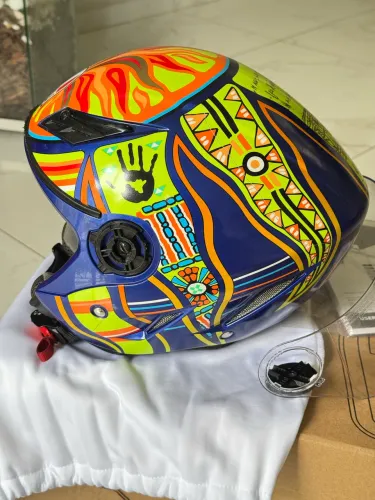 AGV BLADE FIVE CONTINETS NOVO POUCO USADO SEM MARCAS DE USO, FORRO 100% original