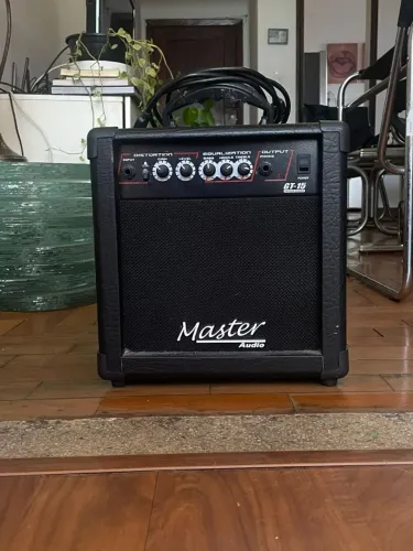 Amplificador Cubo Master funcionando perfeitamente