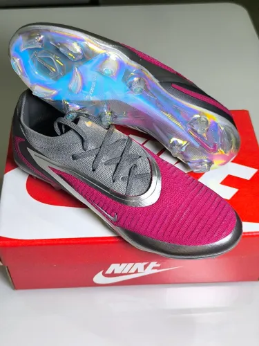 Chuteira Nike Phantom 