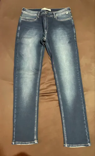 Calça jeans skinny marca RESERVA tamanho 46 - 130,00 cada