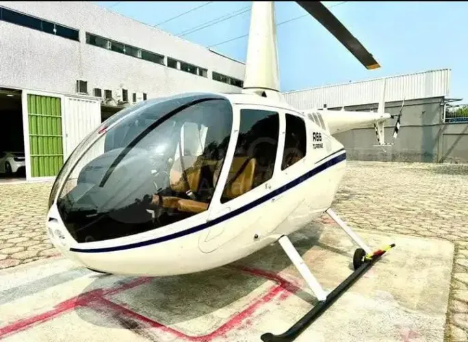 Helicóptero Robinson R66