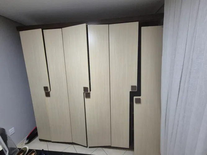 Guarda roupa doação 