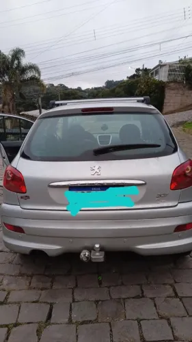 Peugeot 207 XR 1.4 Flex 8V 3P 2011