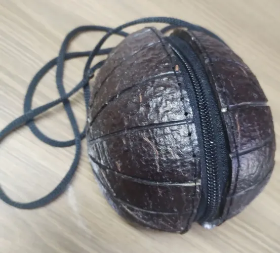 Bolsa artesanal de côco 