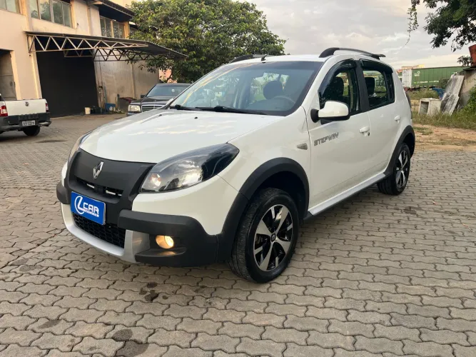 Renault Sandero Stepway Hi-power 1.6 8V 5P 2014