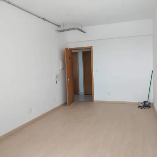 Sala 25 m² em frente SHOPPING DEL REY.