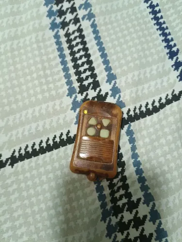 Vendo um abridor de portão