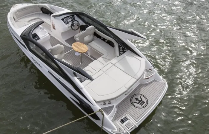 Royal Mariner 240 - (24 pés) - Ñ Solara/NX/FS/Focker