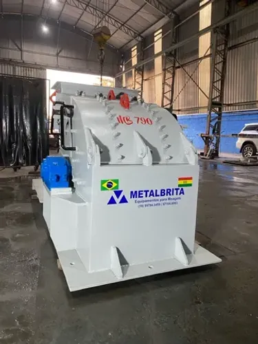 Moinho a Martelo MB790