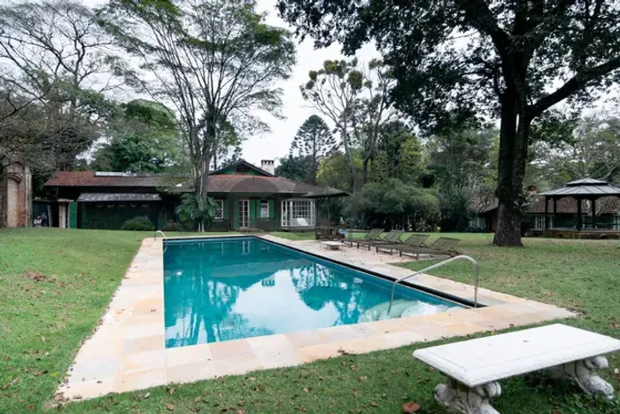 Casa de Condominio - 4 Dormitórios (Suítes) à Venda na Chácara Flora - São Paulo/SP