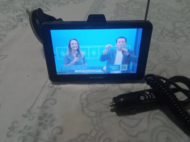 GPS Multilaser com tv digital completo