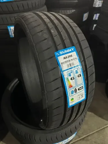 Promoção Pneu 225/35-20 90W XL Sunny Novo