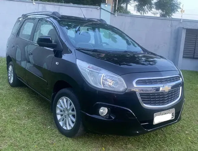 Chevrolet Spin LT 1.8 Automática preta 2013 
