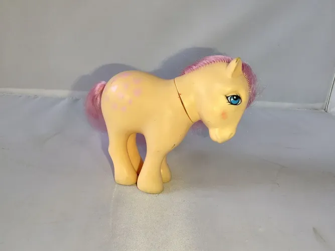 Brinquedo antigo (pônei estrela)