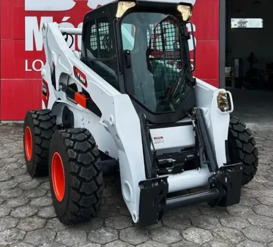 Mini carregadeira Bob Cat S850
