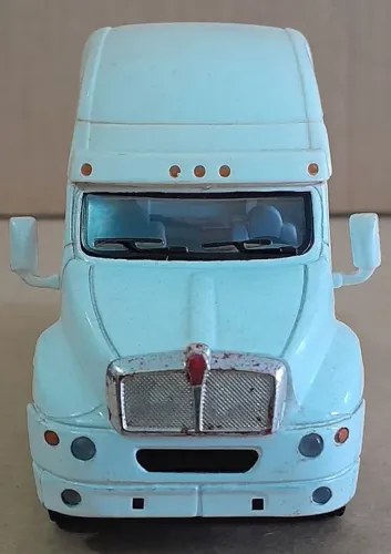 Kenworth T 2000 1/66 Kinsmart