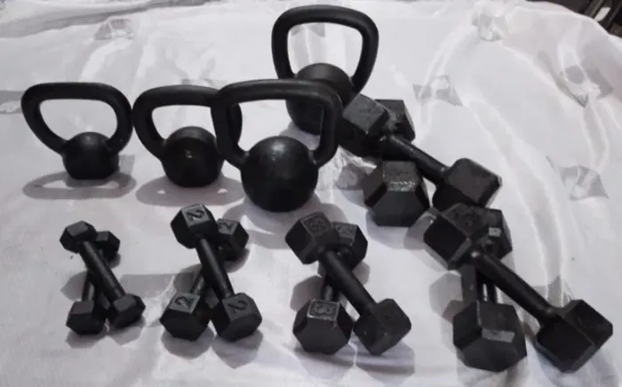 halteres kettlebells para musculaçao em casa