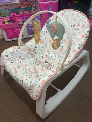 Cadeira de balanço com vibração 