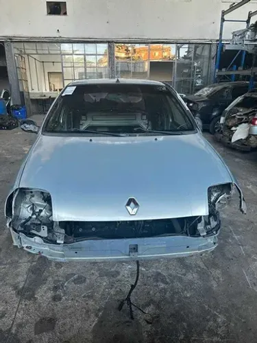 Peças de renault clio 2002  