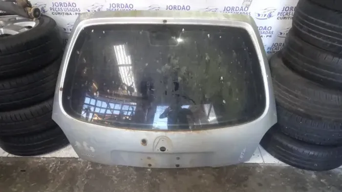 Tampa traseira Corsa hatch com vidro 1995