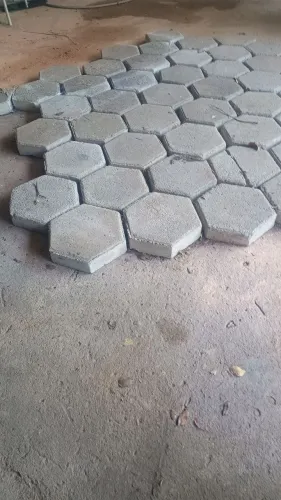 bloquete cimento sextavado.