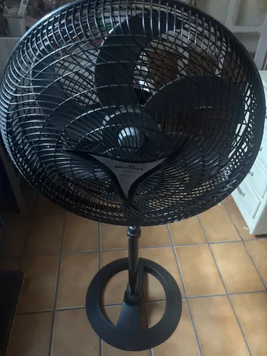 Ventilador Britânia, Mega turbo 50, 130 W, preto.