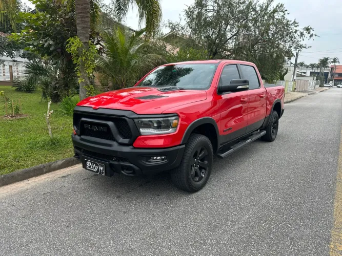 Ram 1500 Rebel 5.7 Hemi CD V8 4X4 AUT Usados e Novos