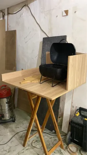 Mesa dobrável em madeira