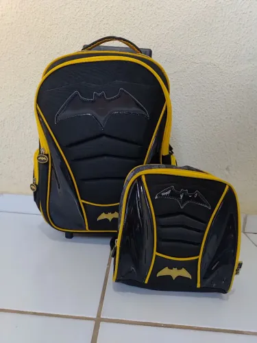 MOCHILA E LANCHEIRA BATMAN - EXCELENTE ESTADO