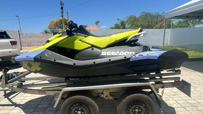 Spark Trixx 3 lugares 