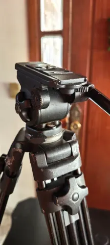 Tripé de câmera EI 7050