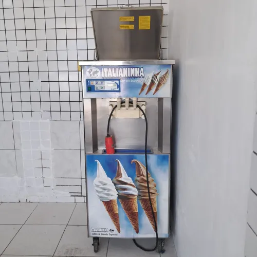 Máquina de sorvete digital Italianinha