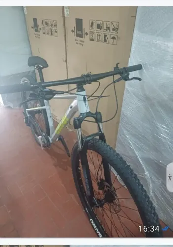 BICICLETA CALOI MODELO EXPLORER EXPERT