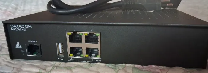 Roteador Datacom DM2500-4GT