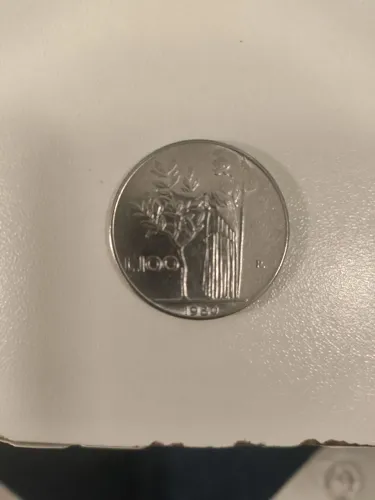 Vende-se moeda antiga 