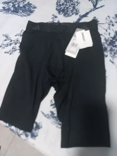 Short de compressão Adidas Techfit ( tamanho P) Novo