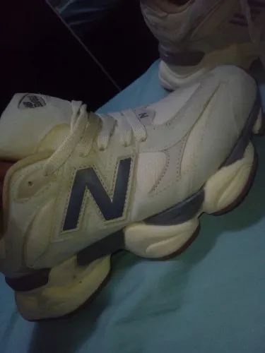 Tênis New Balance 9060