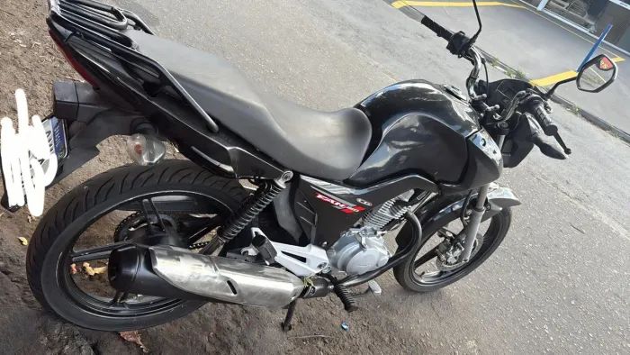 Fan 150 2015 completa.